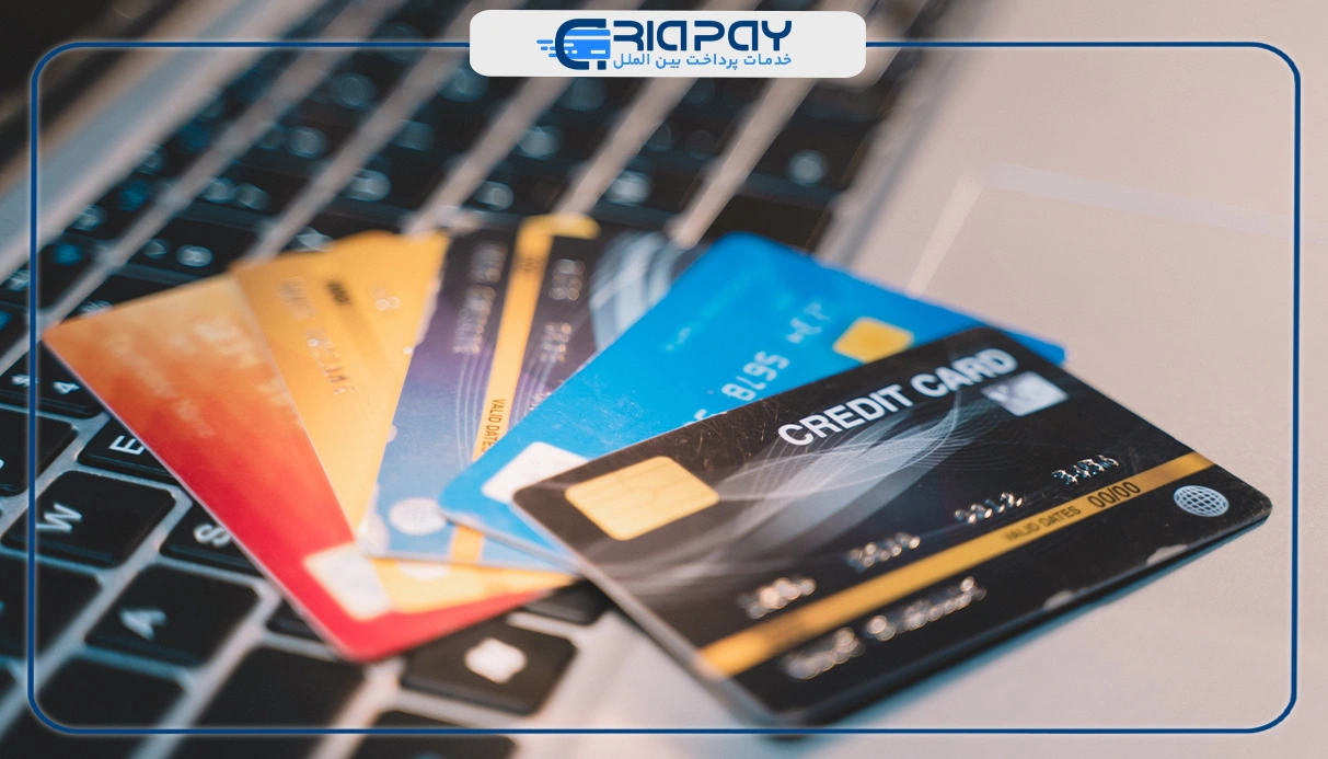 کردیت کارت یا دبیت کارت؟ کدام یک بهتر است؟
